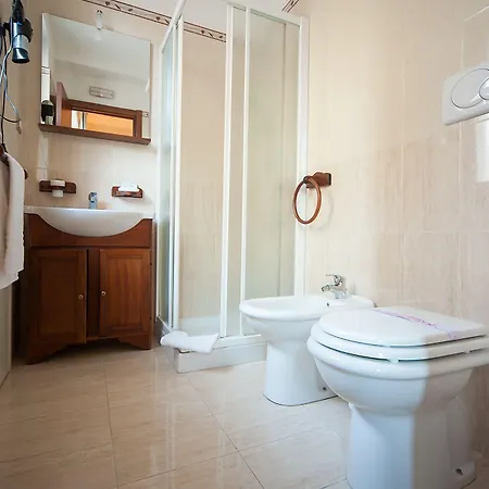 住宿加早餐酒店 吉艾尔住宿加早餐旅馆 4*