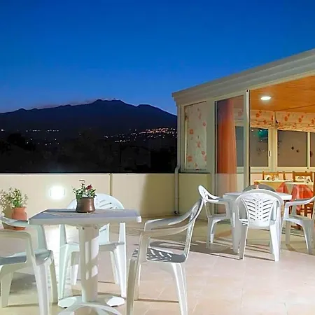 Le Giare Bed and Breakfast Riposto